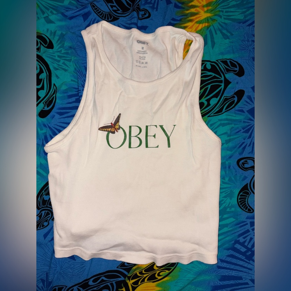 OBEY: Green White T-Shirt💚🤍